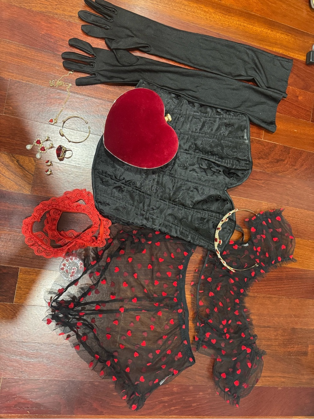 🎃 Queen of Hearts Halloween Costume Accessories